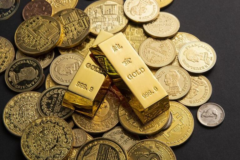 Gold remains a long-term favourite, while silver outlook stays positive: Emkay Wealth Management - pl make an image for this story. do not write anything on the image